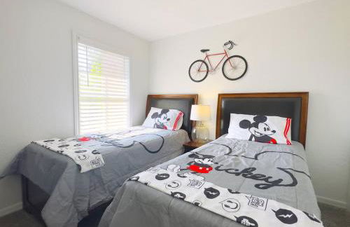 Modern 4BR Home in Regal Palms Resort near Disney - Foto 23