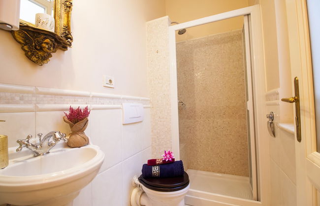 Filip Palace Luxurious Apartment - Photo 48