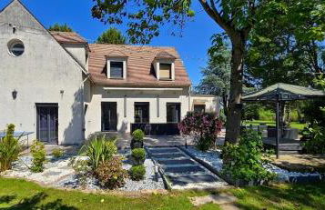 230m2 sur 3800m2 - jacuzzi 6 places - 16pers max - Foto 7