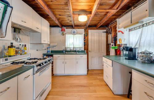 Waterfront Home on Lake Champlain with Dock and Kayaks - Foto 10