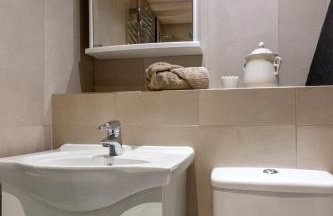 Gallery Lodge Holiday Home - Short Stays UK - Photo 23