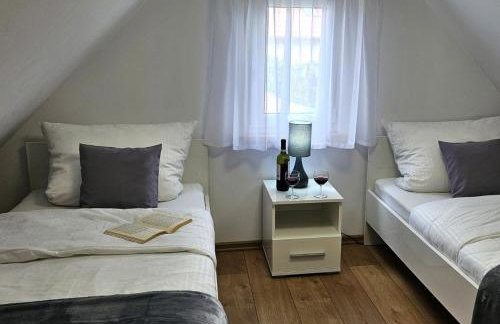 Pod kamieniem - Foto 27