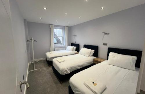 Queen Apartment - High Spec - En-Suites - 7 Guests - Foto 14