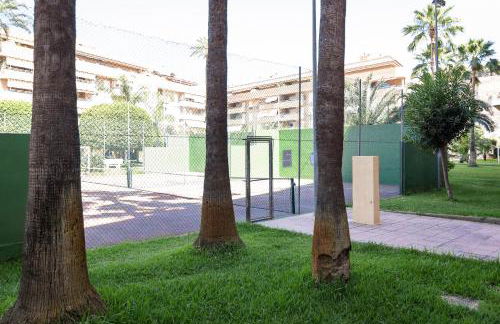 Beach Paradise Flat in Denia Centre w/ Large Pool - Foto 20