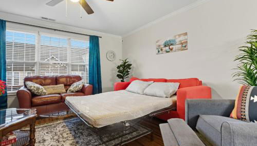 Entire home in prime Raleigh with community pool, dog park and golf course - Foto 4