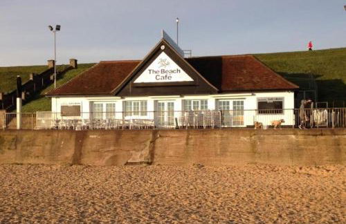 Large character home, hot tub, beach 5 min walk - Foto 44