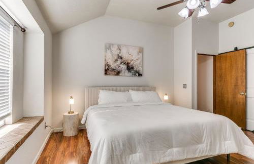 Sleek 4BR OKC Stay by StayLage - Photo 2