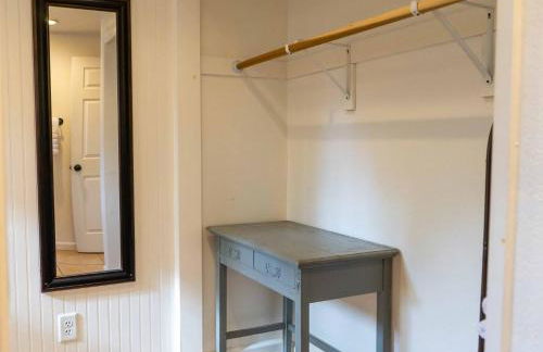 Hawks Nest- Perfect Getaway in Shaver Lake - Foto 12