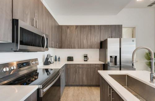 Sleek loft style 2BR I Gym I Parking I Workspace - Foto 4