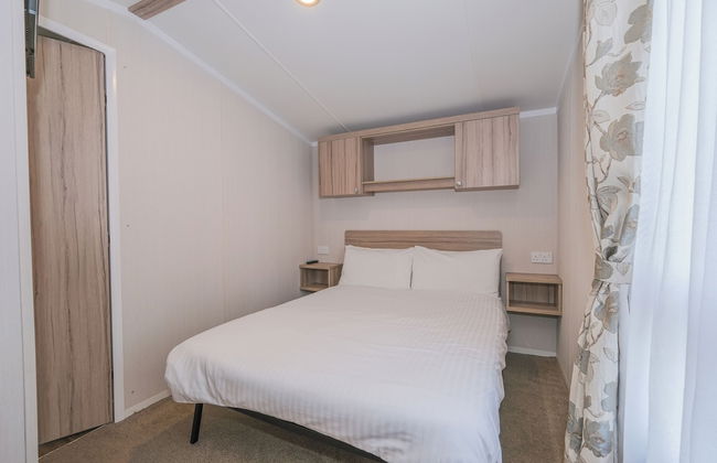 Cofton Holidays - Photo 9