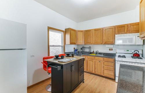 Pet Friendly 8 Mi to Chicago - Fenced Backyard! - Foto 10