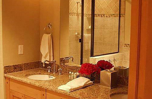 Raintree's The Miners Club Park City - Photo 32