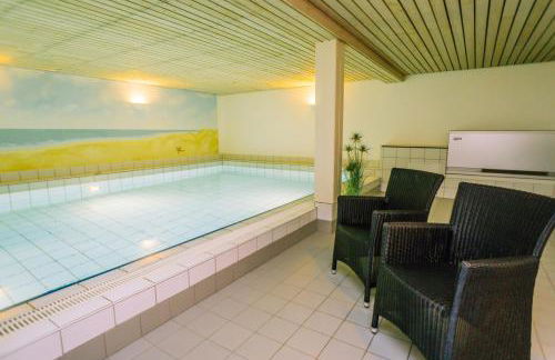 Gemütliche Wohnung unter Reet mit Pool und Sauna in Keitum - Photo 27