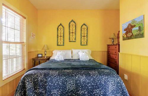 Rustic Cabin on 28-Acre Property in the Foothills of the Blue Ridge Mountains - Foto 16