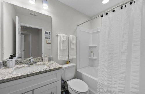 Brand New beautiful house with a luxury backyard - Foto 23