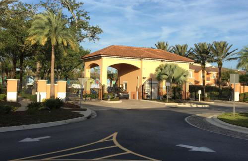 Four Bedroom Townhouse in Regal Oaks at Old Town - Foto 16