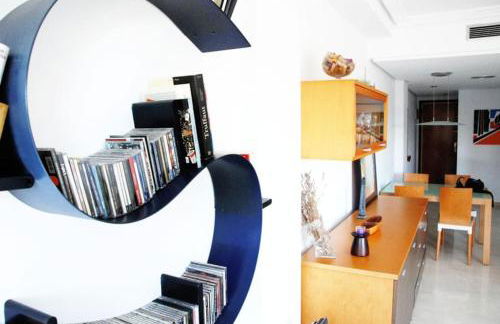 Valencia las Artes y Ciencias + Garaje + Netflix - Photo 22