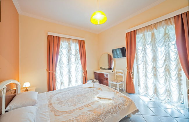 Zante 5 bedroom Villa with private pool and basketball court - Foto 4