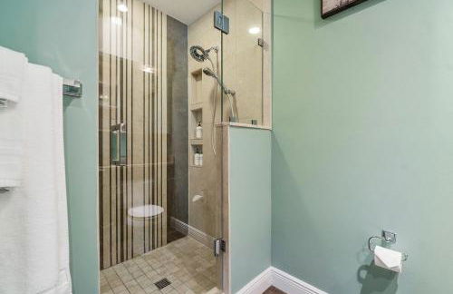 Across from Beach - Renovated Coastal Home, Gourmet Kitchen & Jetted Tub - by Maven Vacation Rentals - Foto 20