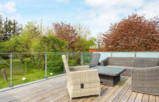 8 Person Holiday Home in Henne - Foto 36