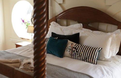 Glanhenwye Courtyard Cottages - Photo 110