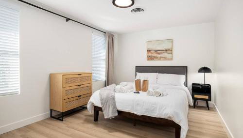 The Silo 6 - 1BD Modern Abode - Photo 4