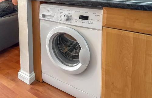 Stylish Town Centre Apartment, ALLOCATED FREE PARKING SPACE, RICKMANSWORTH HIGH STREET, Modern Decor, Juliet Balcony, Walking Distance to Rickmansworth Station Metropolitan Line - Foto 35