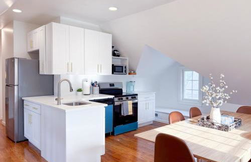 Family-Friendly 4 Bed 3 Bath Downtown Delight - Foto 9