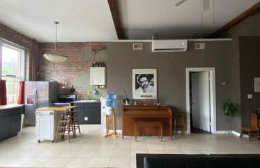 Loft Apartment Historic Downtown Main Street Sylva - Photo 10