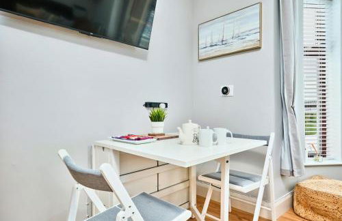 Port Central Apt with Terrace - Golf Terrace 1 - Foto 14