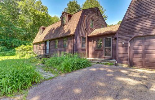 Spacious East Haddam Retreat with Private Pool! - Foto 37