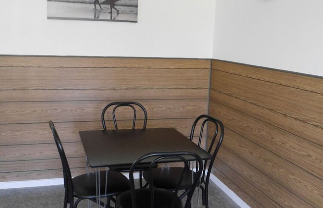 Raglan Palm Beach Motel - Photo 18