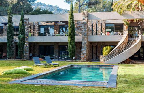 Elegant Villa Overlooking Gaou Bay - Foto 1