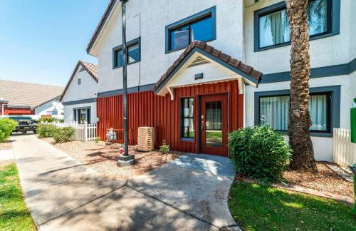 Phoenix 1bd Queen Economy - Photo 35