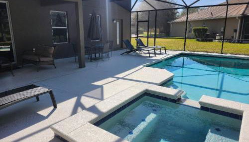 Incrível casa 5BD/5BA com piscina perto da Disney - Foto 3