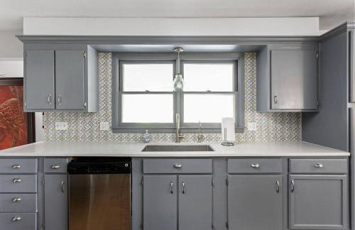 4Bedroom 2 Bath Home in Arts District-Smoky Row A Duplex - Foto 7