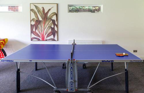 Stunning 5BR Home With Pool - 5 min to Beach - Foto 96