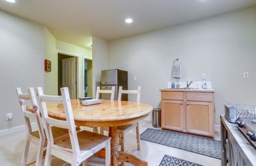 Near Public Transit and Walkable! Airy Seattle Apt - Foto 8