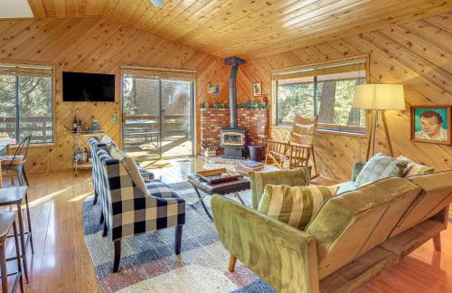 Idyllwild Cabin with Deck and Tahquitz Peak Views - Foto 2