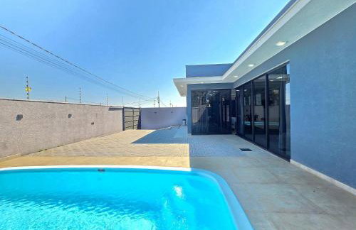 Casa novíssima com piscina ao lado do Centro - Foto 40