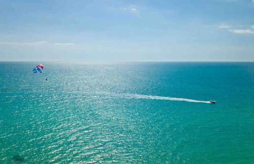 Gorgeous Waterfront! Mermaid's Retreat Wows! - Foto 24