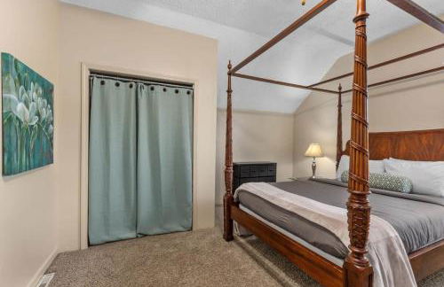 Charming 4BR Westside Home in Beer City USA - Foto 16