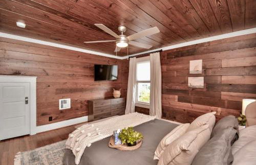 HGTV-Featured Beach Home- Walk to Beach- Sleeps 12 - Foto 9