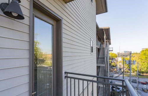 CozySuites Music Row Spacious 2BR with free parking 40 - Foto 24