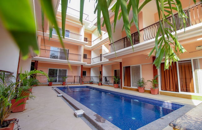 OYO 9792 Home 2BHK Poolside Siolim - Photo 1