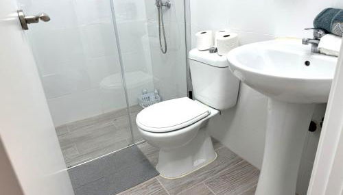 Orange Apartments - Photo 3