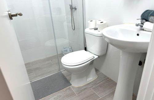 Orange Apartments - Photo 3