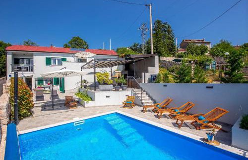 Beeindruckende 5-Sterne-Villa mit Meerblick, Sauna, Gym, beheizten Privatpool, Spielplatz, BBQ - Foto 28