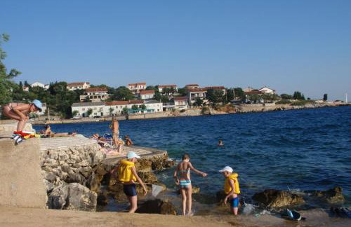 Apartments Ivan Sea View in Peaceful Lun - Photo 32