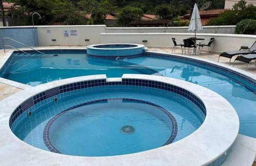 Apartamento 23A para 6 pessoas com Piscina e Churrasqueira no Cond Torremolinos Beach a 80m para Pé na areia na Praia da Enseada Ubatuba - Foto 6